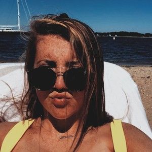 Meet your Posher, Molly